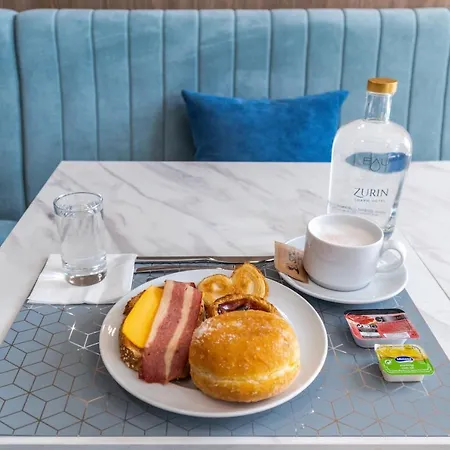 Ξενοδοχείο Zurin Charm