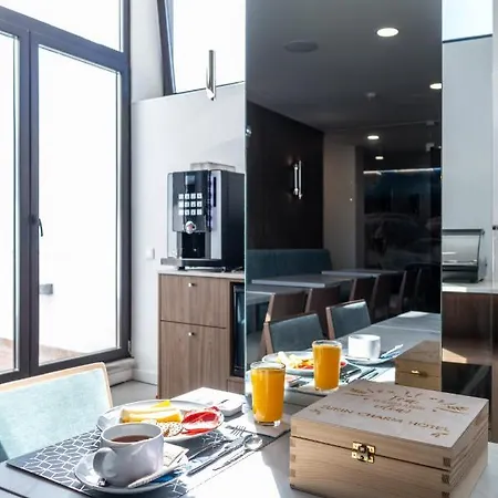 Zurin Charm 3* Lizbona