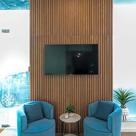 Zurin Charm Otel