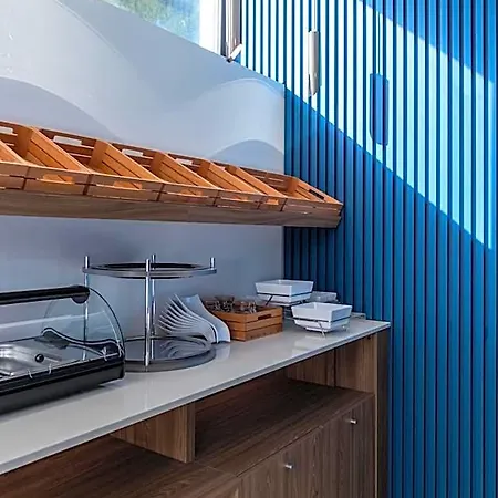 Zurin Charm Otel
