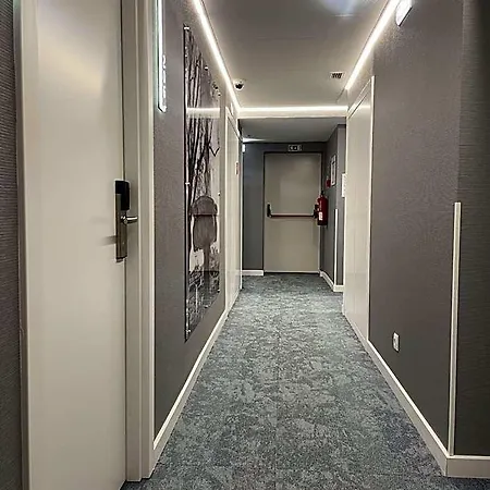 Otel Zurin Charm