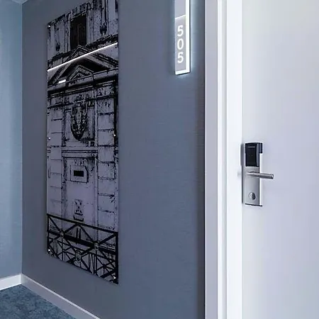 Zurin Charm Otel