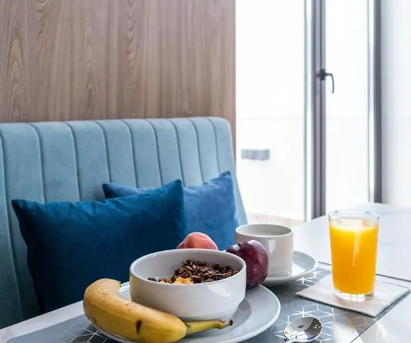 Zurin Charm Hotel 3*