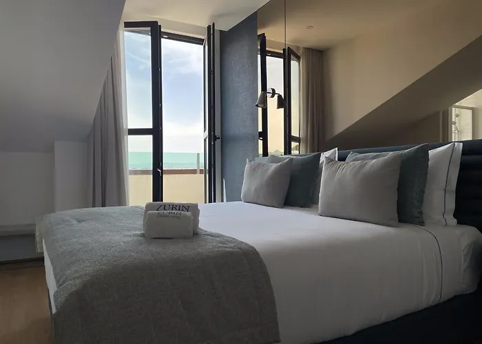 Zurin Charm Hotel 3*