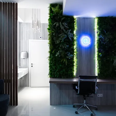 Zurin Charm Otel 3*