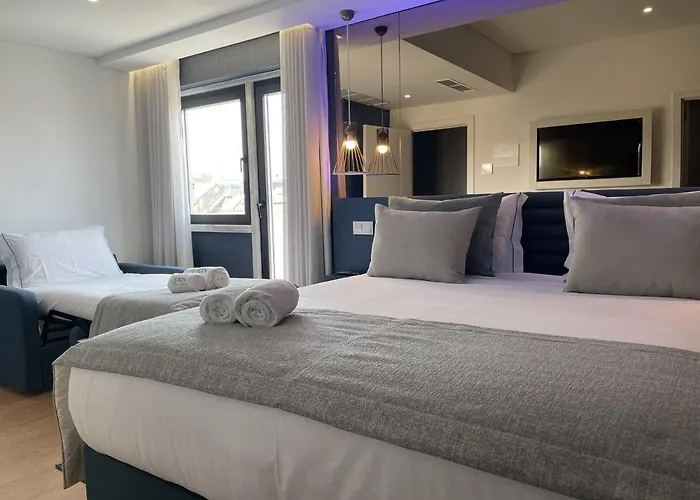 Отель Zurin Charm 3*